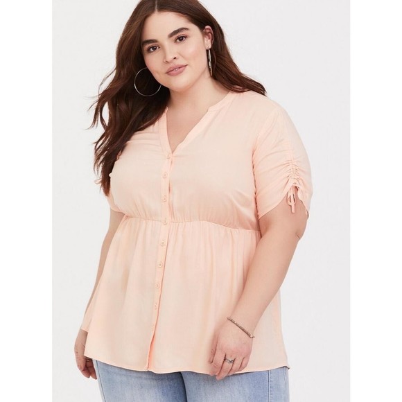 TORRID Womens Blouse Size 00 Peach Rayon Short Sleeve Button Front Top 10 M/L - Picture 1 of 8